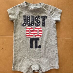 💙5/$25💙Nike Romper American Flag Romper 3M